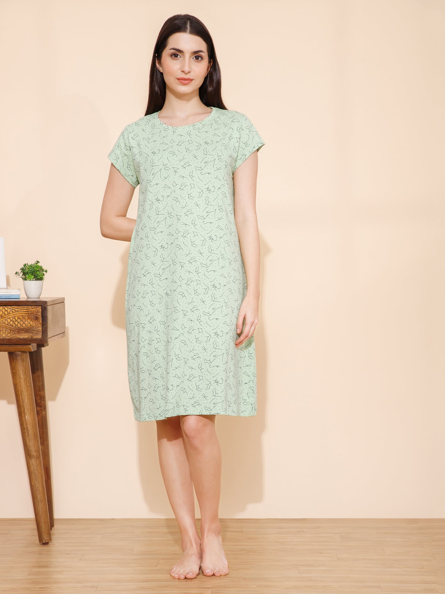 Cotton Lines Print Knee Length Night Dress/Night Gown/Short Nighty